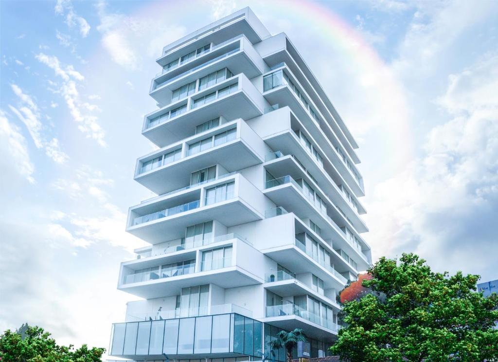 Number One Oxford Street Hotel & Suites - Image 2