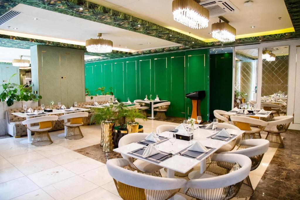 Number One Oxford Street Hotel & Suites - Image 5